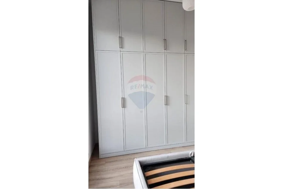 Tirane, jepet me qera apartament 1+1 Kati 6, 75 m² 850 € (Kompleksi Delijorgji -)