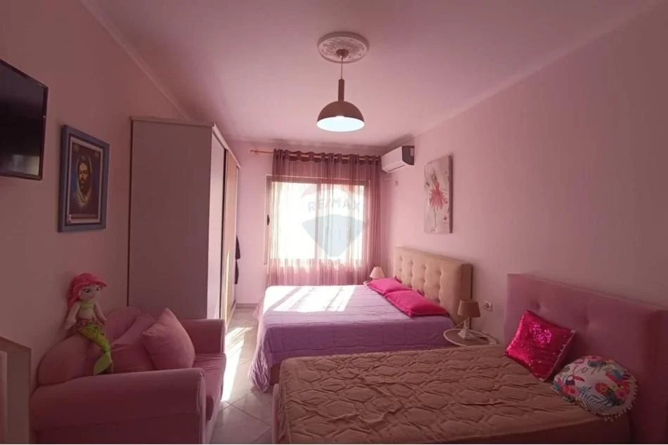 Tirane, jepet me qera apartament 1+1 Kati 2, 88 m² 380 € (Fresku)