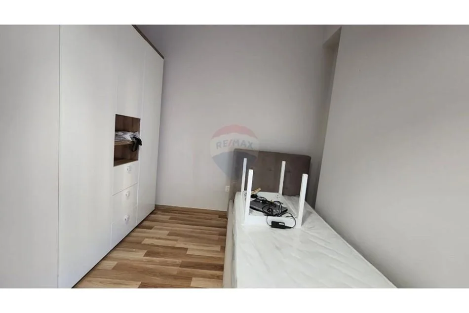 Shqiperi, jepet me qera apartament 2+1+Ballkon Kati 6, 130 m² 800 € (RRUGA E KAVAJES,DELIJORGJ)