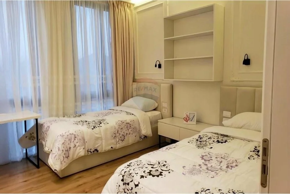 Tirane, jepet me qera apartament 2+1 , 1.450 € (Park Gate)