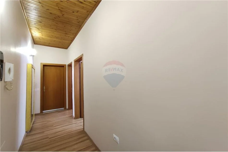 Tirane, jepet me qera apartament 2+1 Kati 10, 90 m² 800 € (Myslym Shyri)