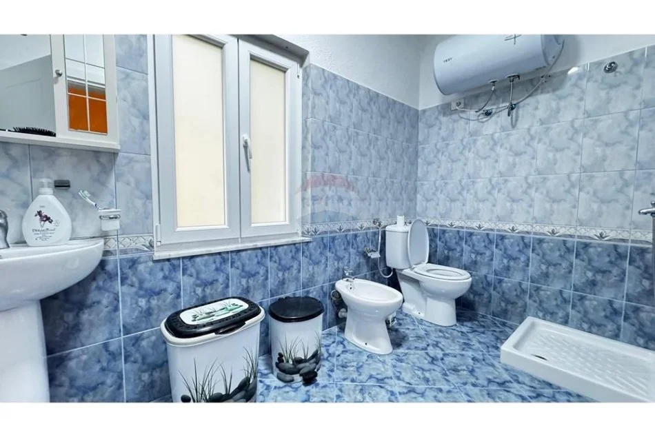 Tirane, jepet me qera apartament 2+1 Kati 2, 101 m² 500 € (Shkolla e Baletit - Tregu Elektrik)