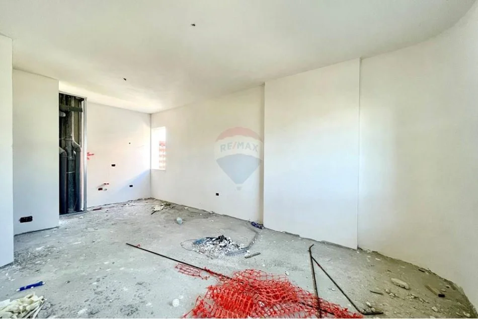 Tirane, shitet apartament 1+1+Ballkon Kati 5, 71 m² 175.000 € (VASIL SHANTO)