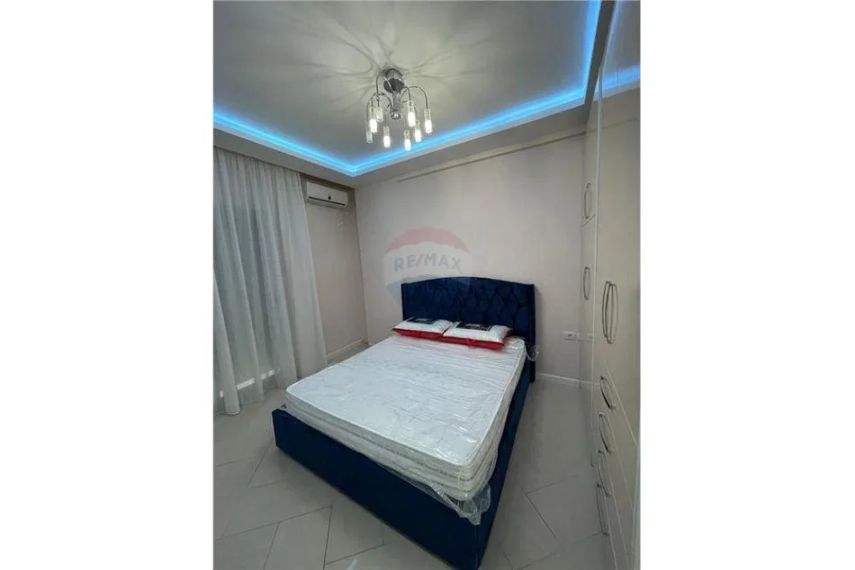 Vlore, jepet me qera apartament 1+1 , 65 m² 500 € (Uje i Ftoht)