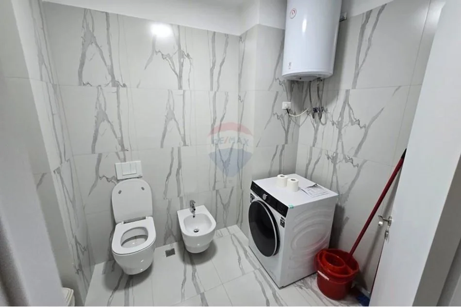Tirane, jepet me qera apartament 2+1 Kati 5, 100 m² 650 € (Selitë - Pallati me Shigjeta)