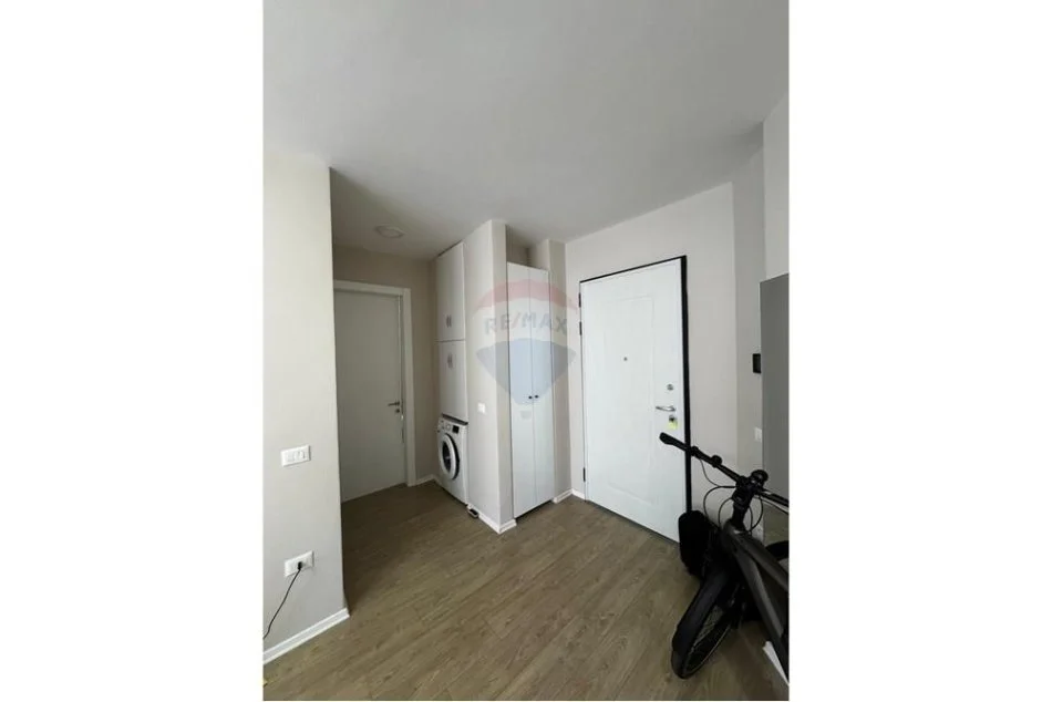 Tirane, jepet me qera apartament 1+1 , 74 m² 700 € (Kompleksi Delijorgji)