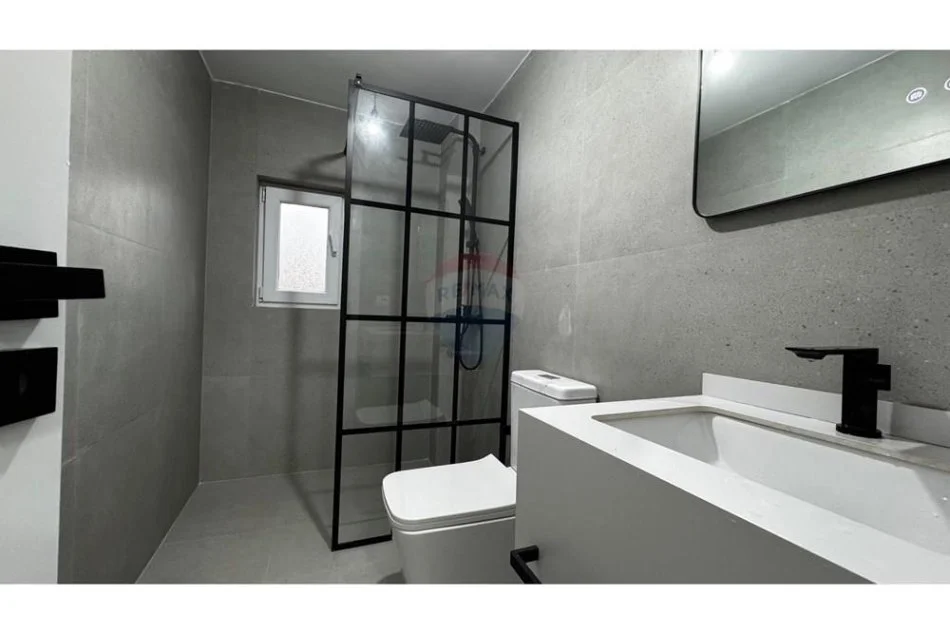 Tirane, jepet me qera apartament 2+1 , 60 m² 700 € (mine peza)