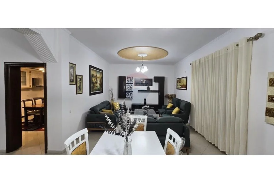 Tirane, jepet me qera apartament 3+1 , 177 m² 650 € (Selite, Tirane)