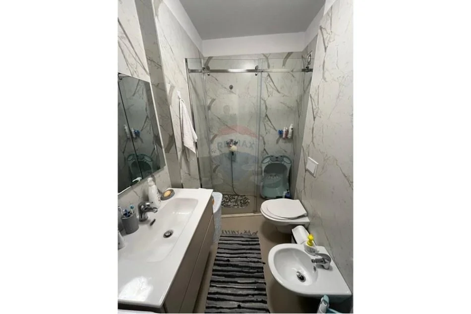 Tirane, shitet apartament 2+1 , 101 m² 187.500 € (Fusha e Aviacionit)