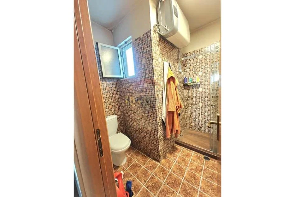 Tirane, jepet me qera apartament 2+1+Ballkon Kati 5, 125 m² 1.000 € 