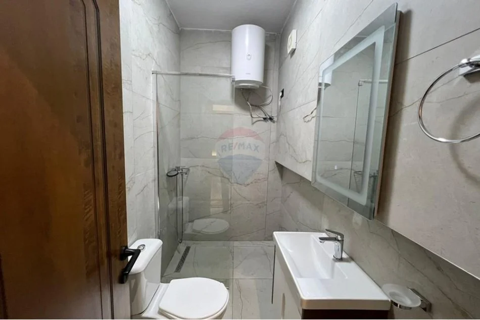 Tirane, jepet me qera apartament 1+1 Kati 3, 60 m² 550 € (KODRA E DIELLIT - Komuna e Parisit - Eleonora, Shqipëri)