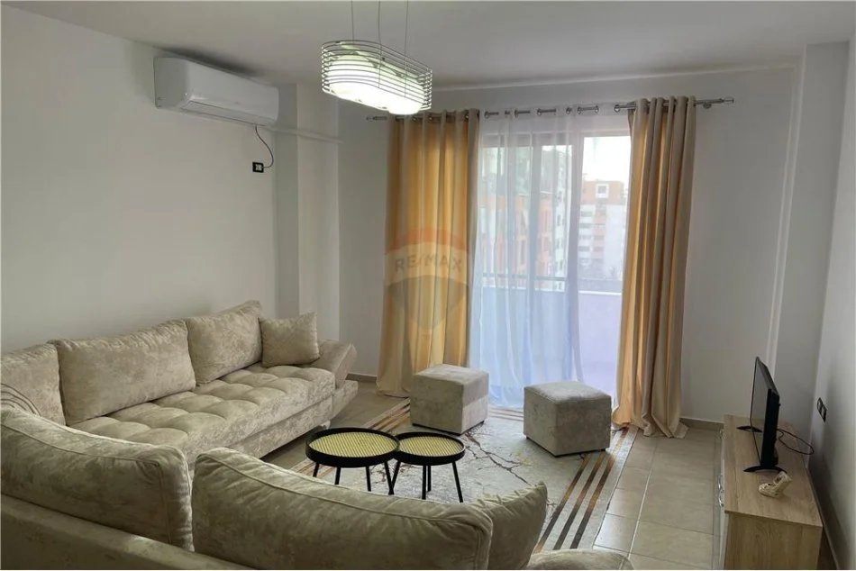 Tirane, jepet me qera apartament 2+1 , 100 m² 500 € (Astir)