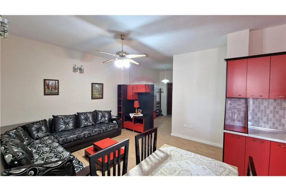 Vlore, shitet apartament 1+1+Ballkon Kati 4, 75 m² 110.000 € (Skele)