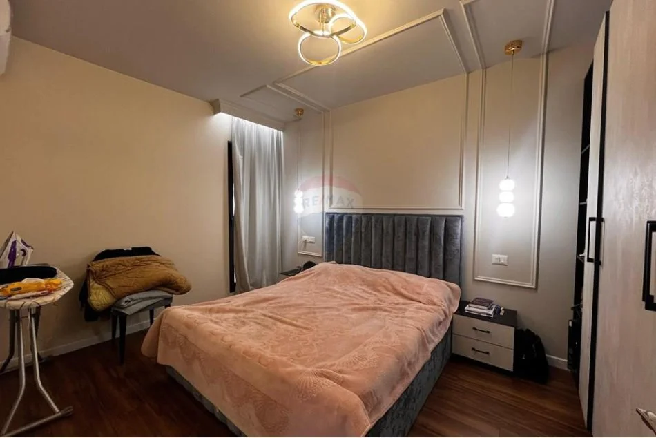 Tirane, jepet me qera apartament 1+1+Ballkon Kati 10, 66 m² 700 € 