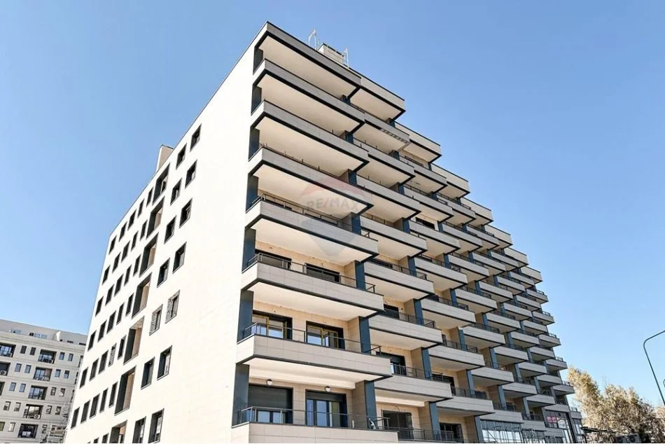 Tirane, shitet apartament 3+1+Ballkon Kati 1, 162 m² 365.000 € 