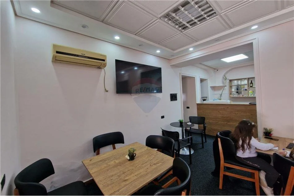 Vlore, shitet dyqan Kati 0, 64 m² 134.000 € (Pran Shk.Industriale)