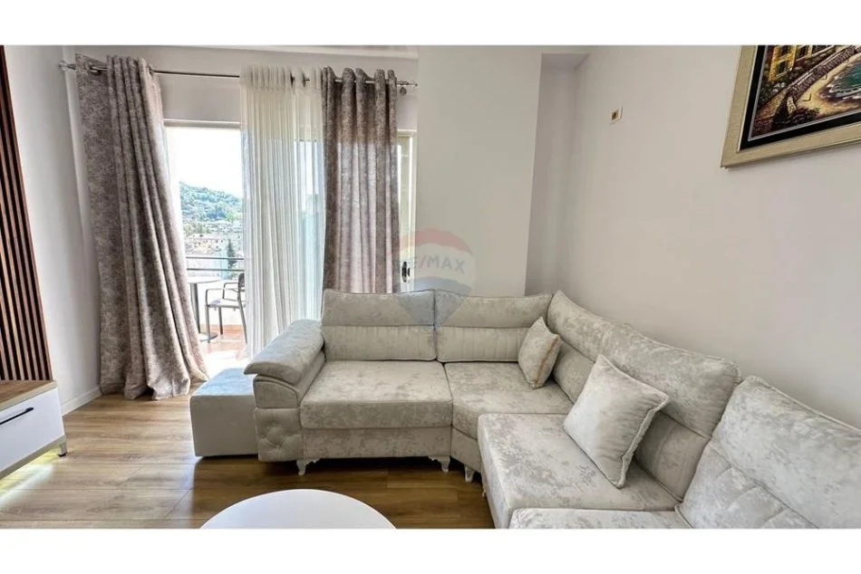 Tirane, shitet apartament 1+1 Kati 5, 95.000 € (Rr. Misto Mame)