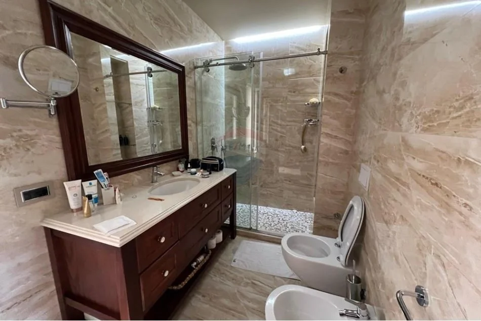 Tirane, jepet me qera 2+1 Kati 5, 1.500 € (Rruga Ismail Qemali)