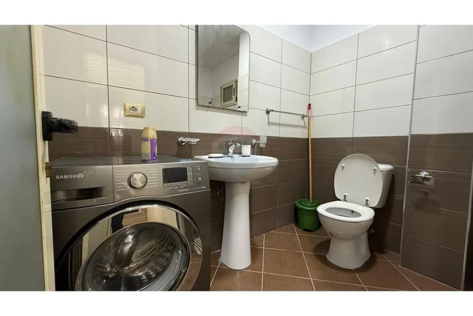 Shqiperi, jepet me qera Vile 2+1 Kati 1, 78 m² 600 € (myslym shyri)