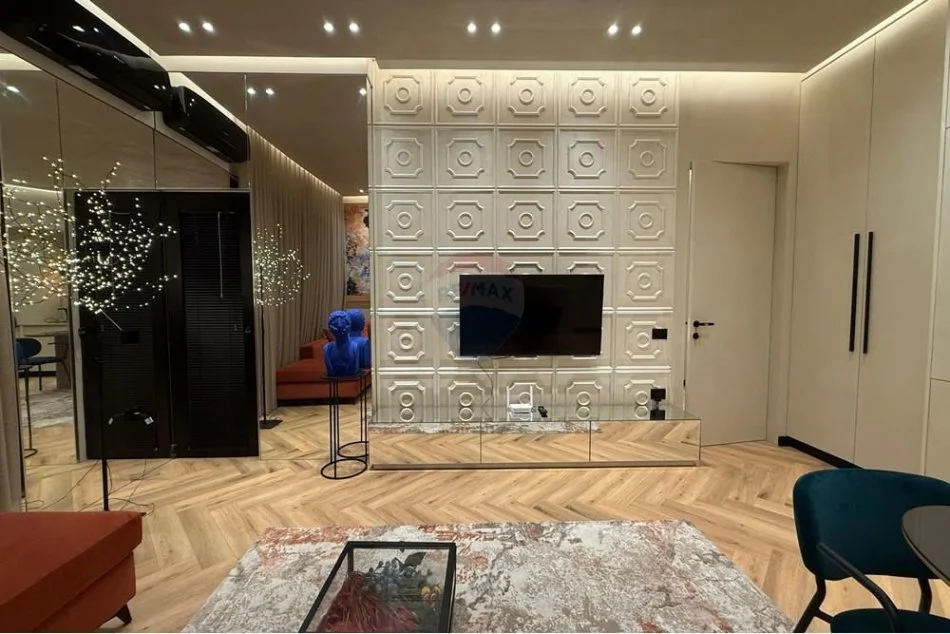 Tirane, jepet me qera apartament 1+1 Kati 6, 71 m² 1.000 € (Rruga e Kavajes)