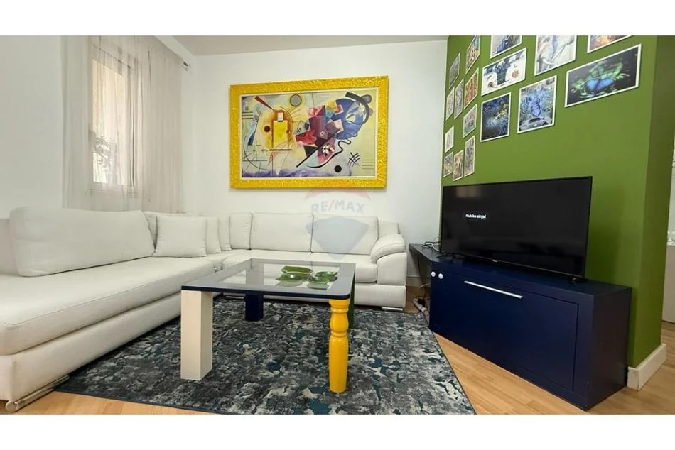 Tirane, jepet me qera apartament 2+1 Kati 3, 95 m² 600 € (Rruga Frosina Plaku)