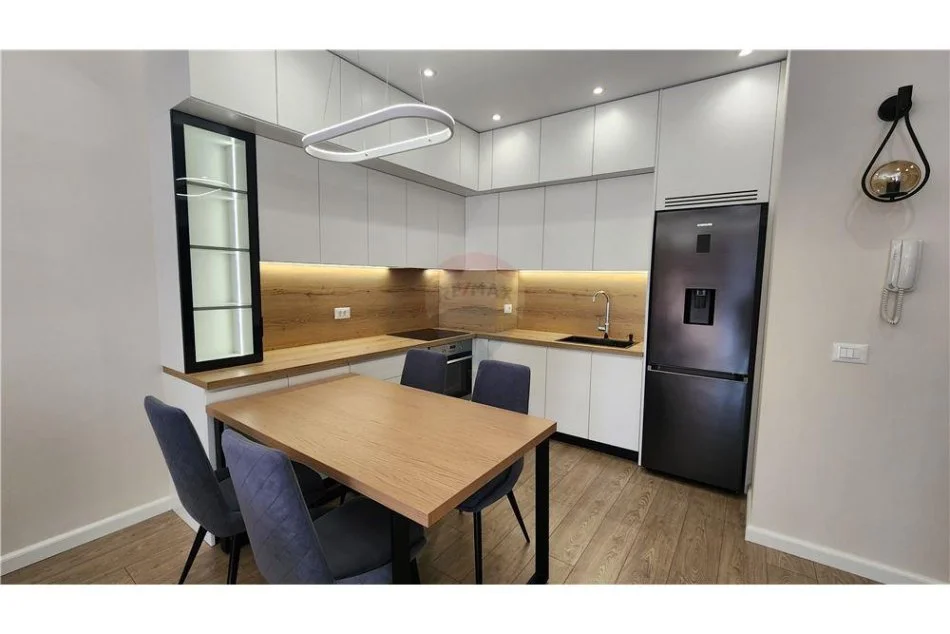 JEPET APARTAMENT 1+1 ME QIRA , KOMPLEKSI OLIMPIK !