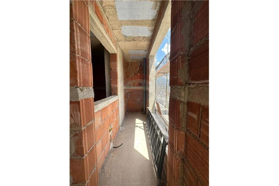 Tirane, shitet apartament 1+1 Kati 10, 66 m² 95.000 € (5 MAJ)