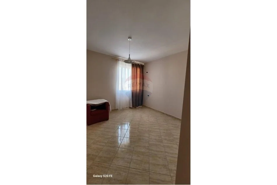 Tirane, jepet me qera apartament Kati 8, 75 m² 350 € 