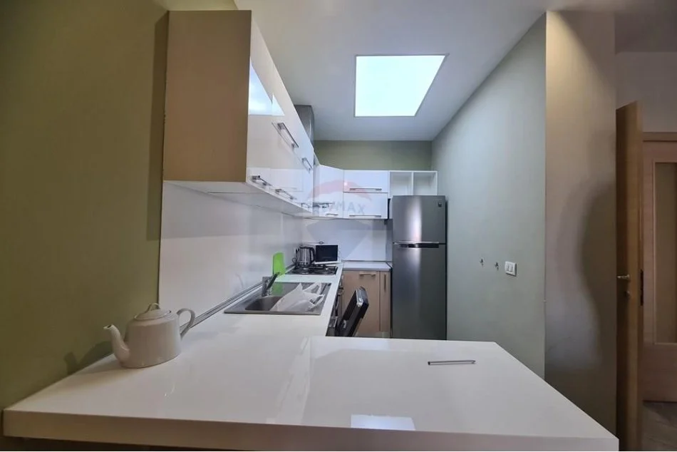 Tirane, jepet me qera apartament 2+1 Kati 9, 111 m² 1.500 € (Papa Gjonpali 2)