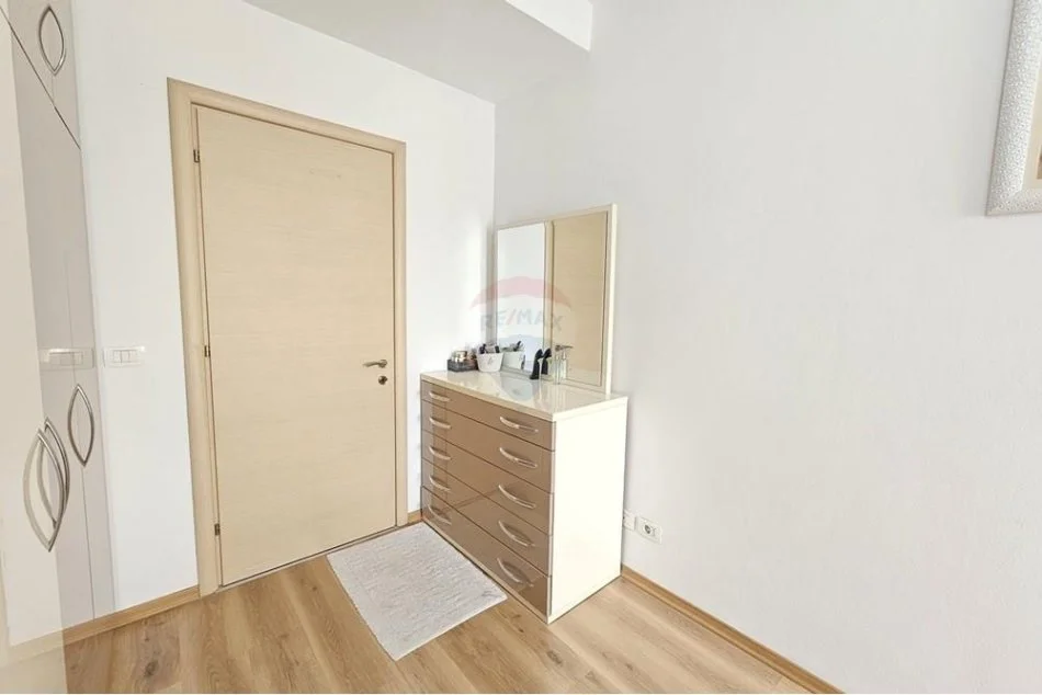 Tirane, jap me qera apartament , 100 m² 451 € (Rruga Pjeter Budi)