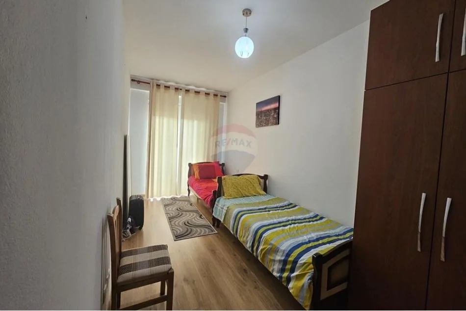 Tirane, jap me qera apartament , 100 m² 451 € (Rruga Pjeter Budi)