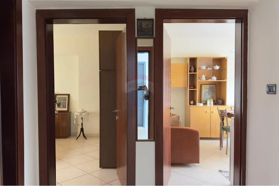 Tirane, jepet me qera apartament , 70 m² 450 € (Rruga e Durrësit)