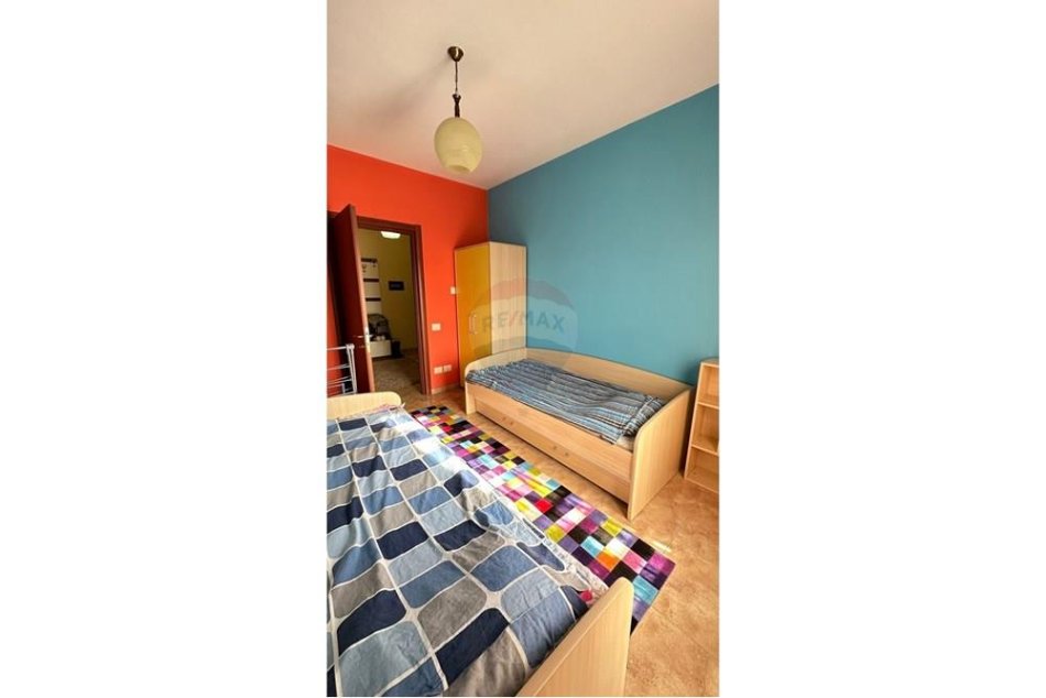 Tirane, jepet me qera apartament 2+1 Kati 5, 82 m² 700 € (Zogu i Zi, Shqipëri)