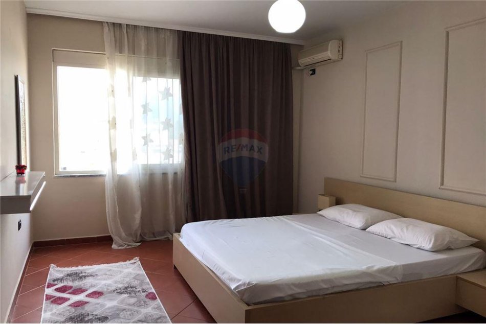Tirane, jepet me qera 2+1 Kati 7, 82 m² 750 € (Rruga Sami Frasheri)