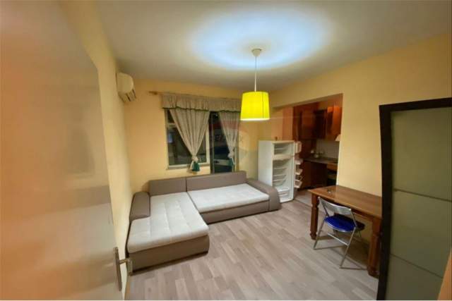 Tirane, jepet me qera apartament 2+1+BLK Kati 5, 70 m² 450 Euro (Rruga " Myslym Shyri" Tirane)