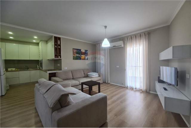Tirane, jepet me qera apartament 1+1 Kati 6, 70 m² 450 Euro (Rruga Kavajes)