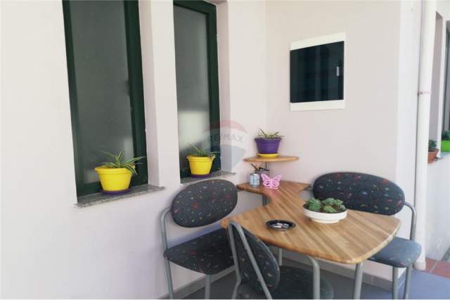 Tirane, jepet me qera apartament 1+1+BLK Kati 2, 60 m² 400 Euro (Siri Kodra)