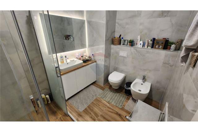 Tirane, jepet me qera apartament 2+1+BLK Kati 7, 99 m² 550 Euro (Kompleksi ASL)