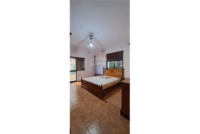 Tirane, jepet me qera apartament 2+1+BLK Kati 1, 150 m² 400 Euro (Selaudin Zorba)