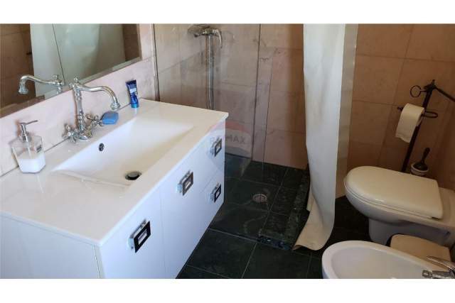 Tirane, jepet me qera apartament 2+1+BLK Kati 6, 91 m² 600 Euro (Rruga Kavajes)