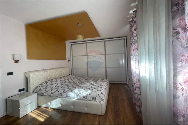 Tirane, jepet me qera apartament 2+1+BLK Kati 5, 104 m² 700 Euro (Rruga: Qemal Stafa)