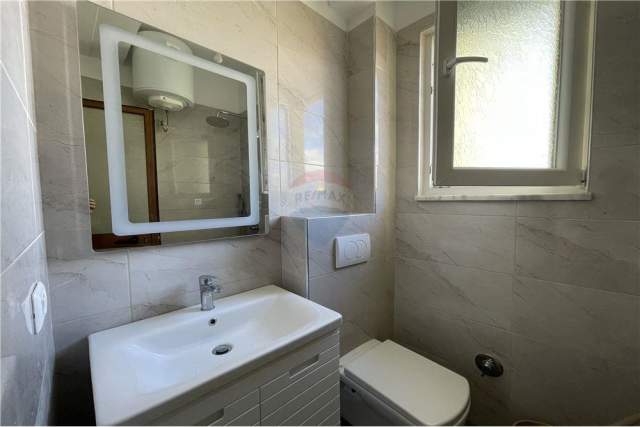 Tirane, jepet me qera apartament 2+1+BLK Kati 7, 116 m² 700 Euro (Rruga Haxhi Hysen Dalliu - Stacioni i Trenit)