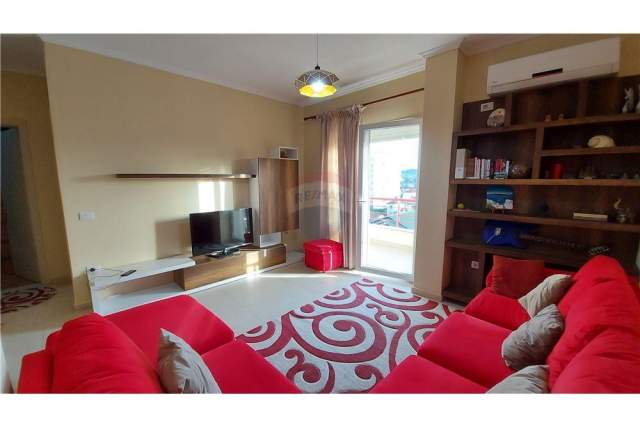 Tirane, jepet me qera apartament 2+1+BLK Kati 5, 90 m² 480 Euro (Rruga Jordan Misja - Don Bosko)