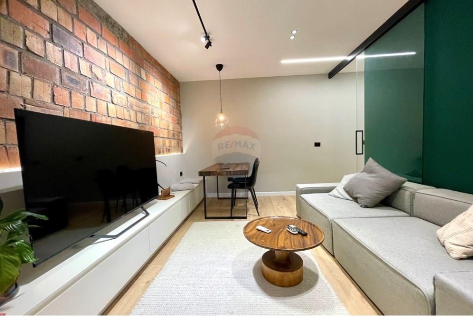 Tirane, shes apartament 3+1+Aneks+Ballkon Kati 4, 124 m² 349.900 € (Sheshi Skenderbej)