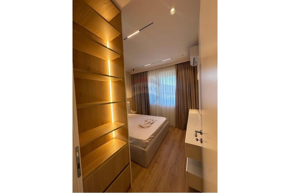 Tirane, jepet me qera apartament 1+1 Kati 3, 70 m² 550 € (Pallati me Shigjeta)
