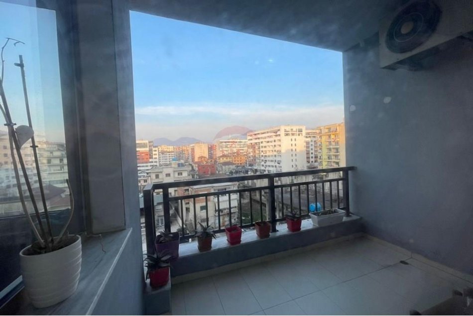 Tirane, jepet me qera apartament 2+1 Kati 5, 100 m² 400 € (Astir, prane 2 Palmave)