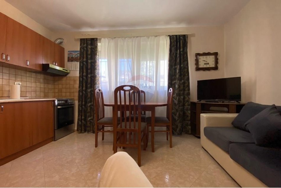 Tirane, jepet me qera apartament 2+1 , 78 m² 450 € (Muhamet Gjollesha)