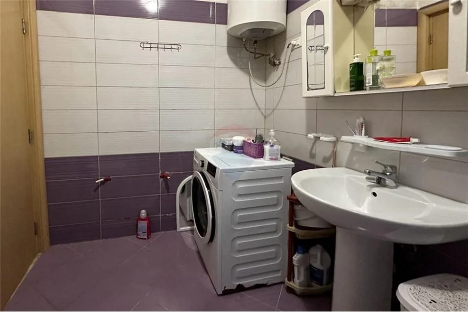 SHITET APARTAMENT 1+1 Te Bulevardi Karl Gega