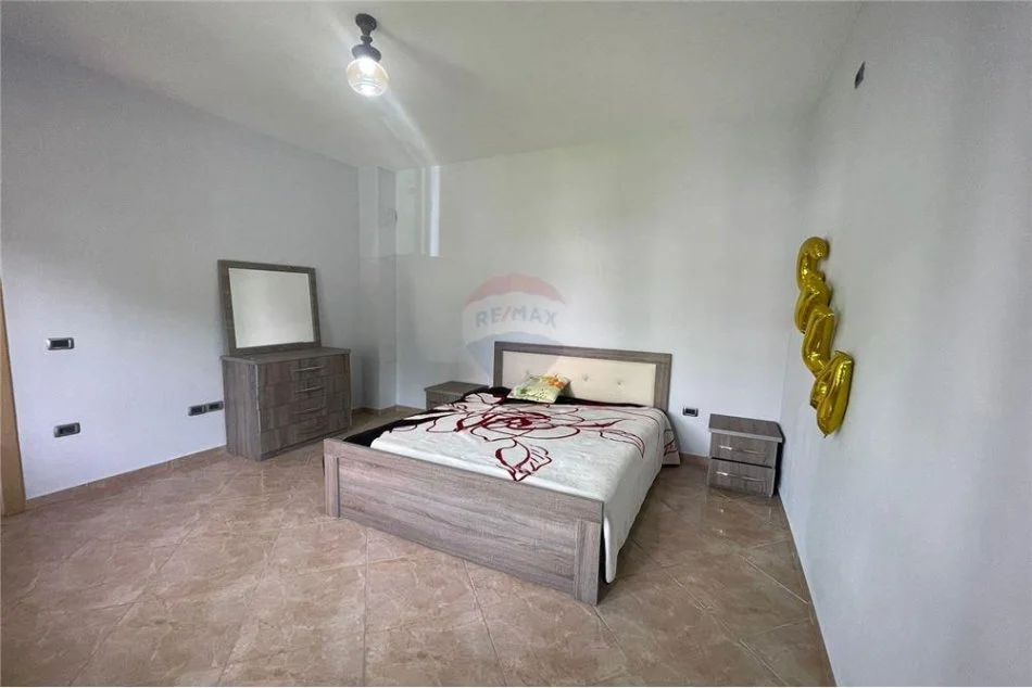 Jepet me qira shtepi private tek Qyteti Studenti