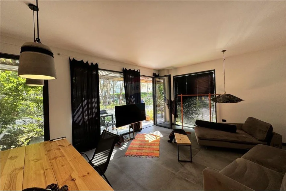 Durres, shitet 1+1 Kati 1, 63 m² 210.000 € (Qerret)